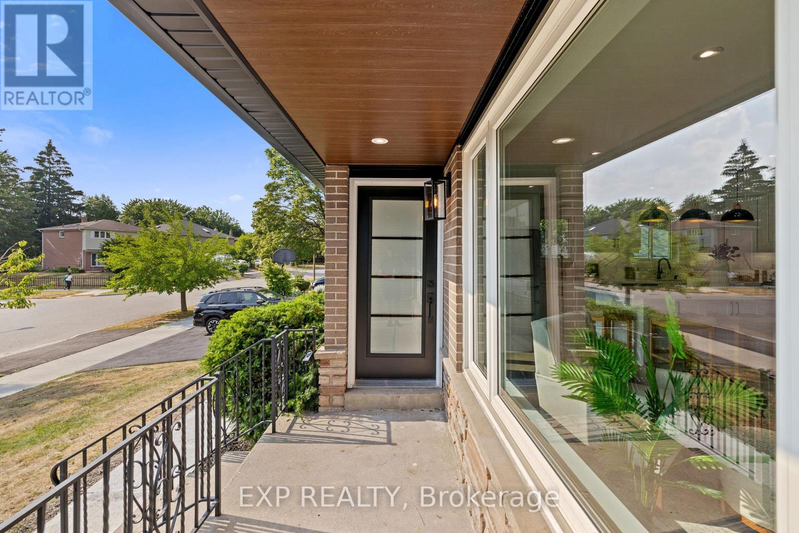 5 Midcroft Drive, Toronto, Ontario  M1S 1W9 - Photo 7 - E12514324