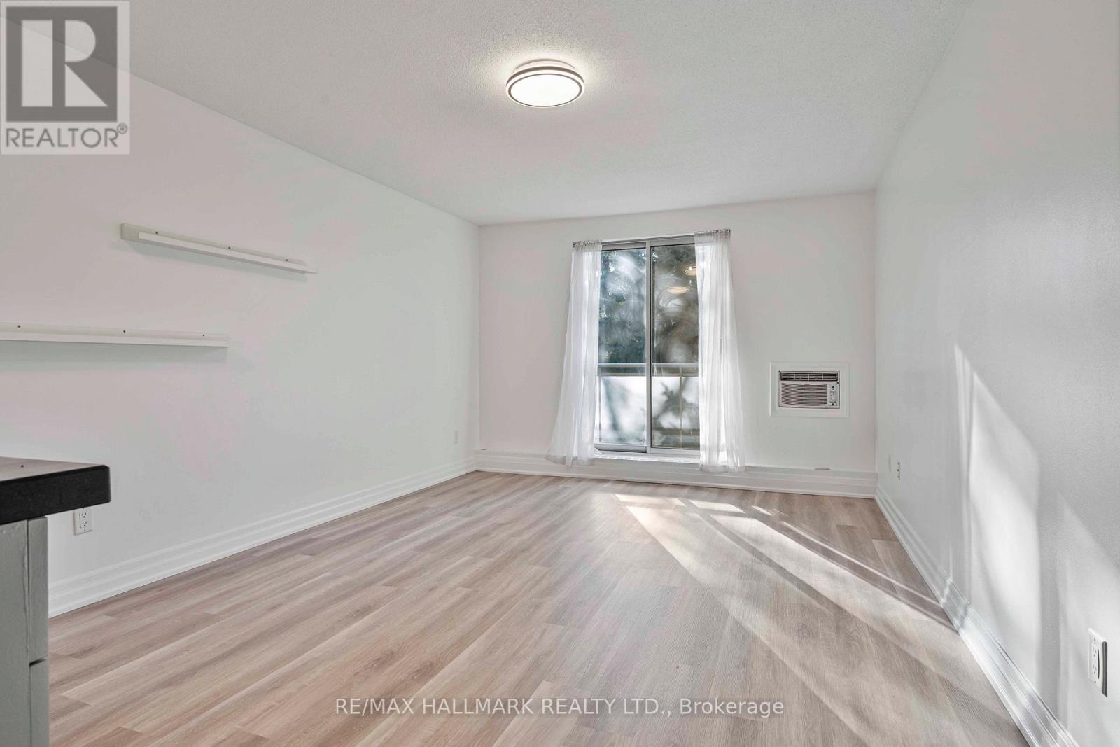 316 - 123 Woodbine Avenue, Toronto, Ontario  M4L 3V8 - Photo 6 - E12514330