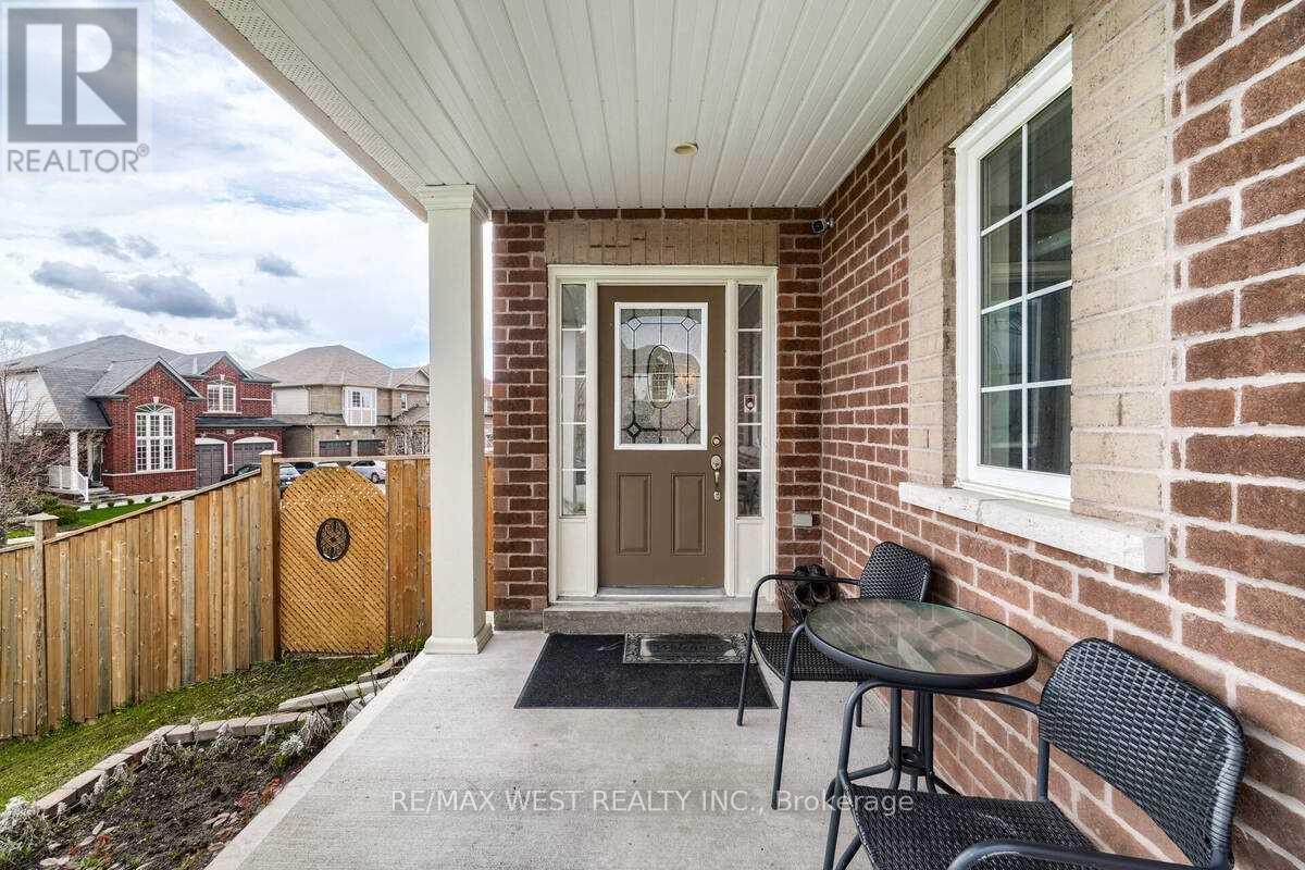 1200 Langley Circle, Oshawa, Ontario  L1K 0E2 - Photo 3 - E12514342