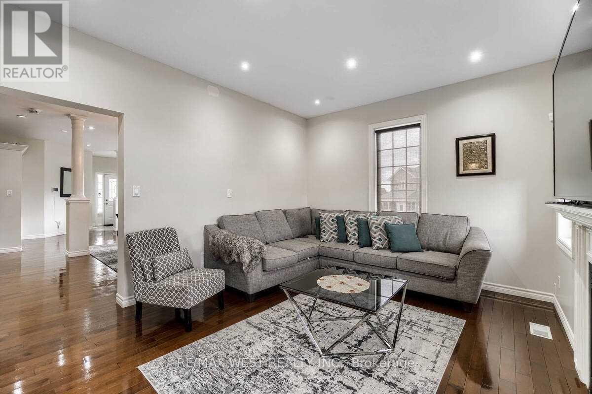 1200 Langley Circle, Oshawa, Ontario  L1K 0E2 - Photo 9 - E12514342