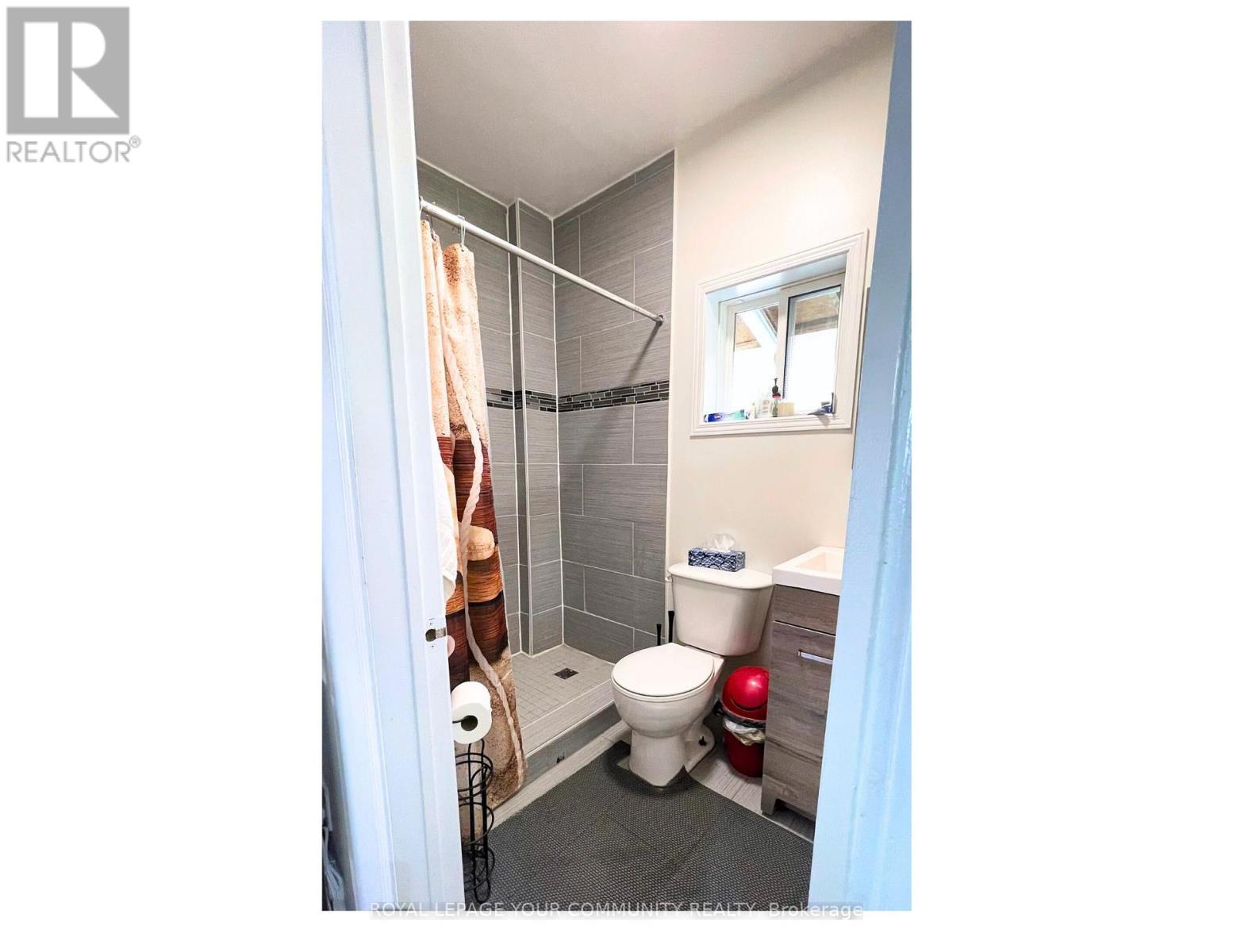 118 John Street, Whitby, Ontario  L1N 2T3 - Photo 15 - E12514428