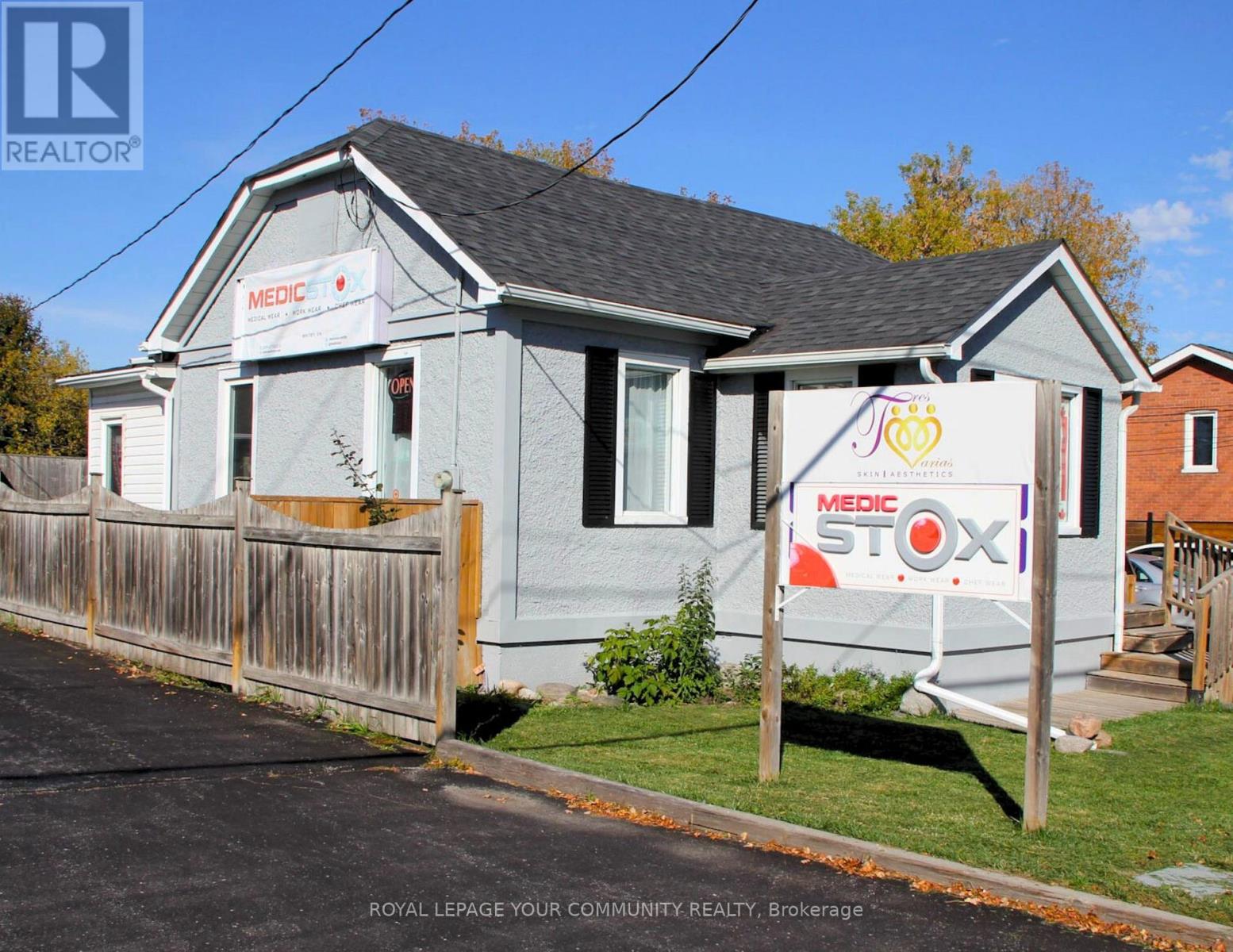 118 John Street, Whitby, Ontario  L1N 2T3 - Photo 3 - E12514428