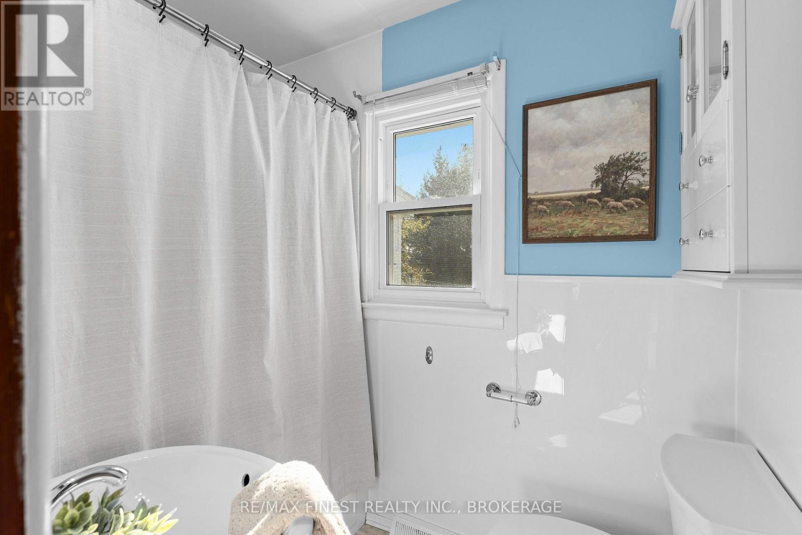 1761 Floyd Avenue, Kingston, Ontario K7L 4V4 - Photo 23 - X12514546