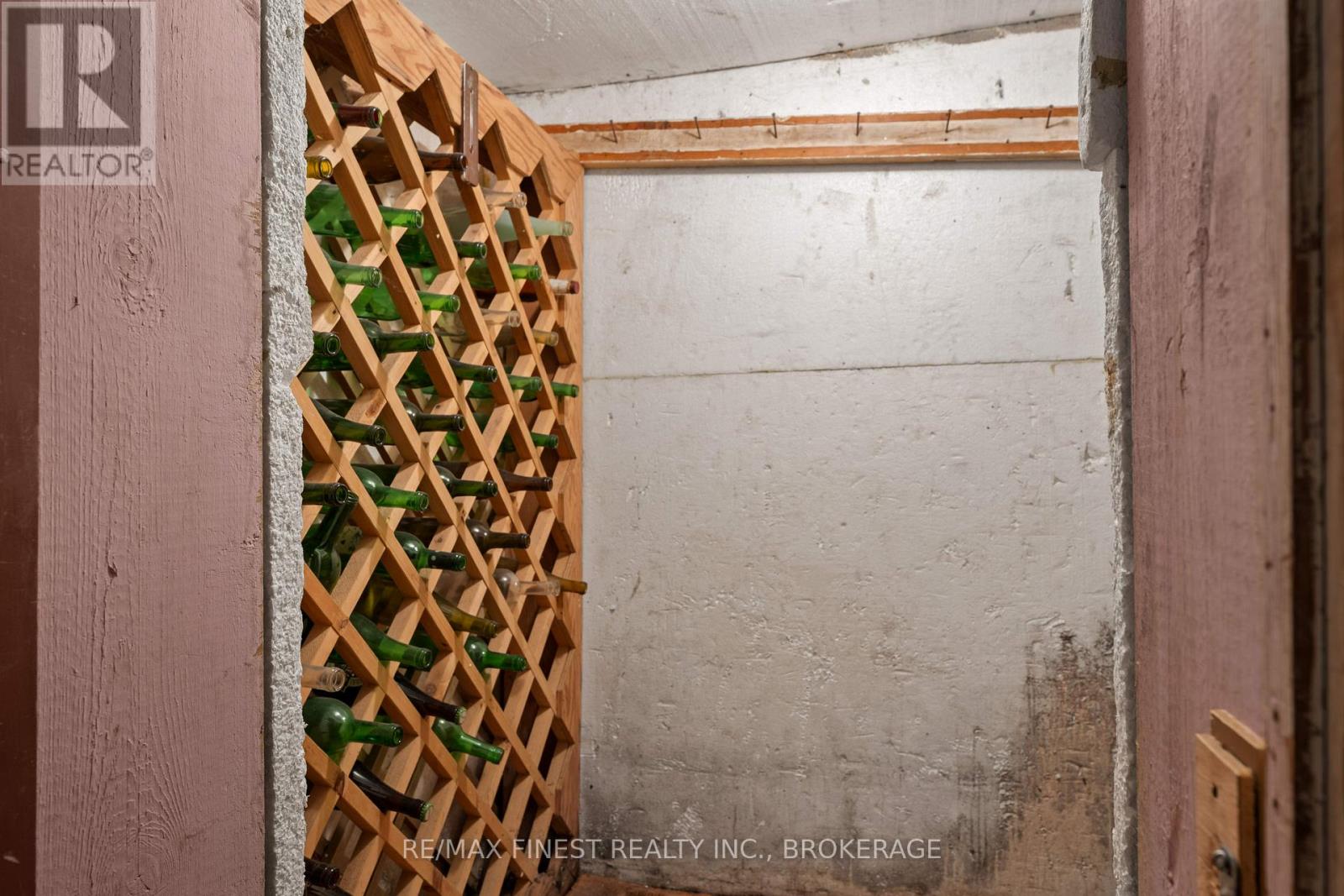 1761 Floyd Avenue, Kingston, Ontario K7L 4V4 - Photo 38 - X12514546