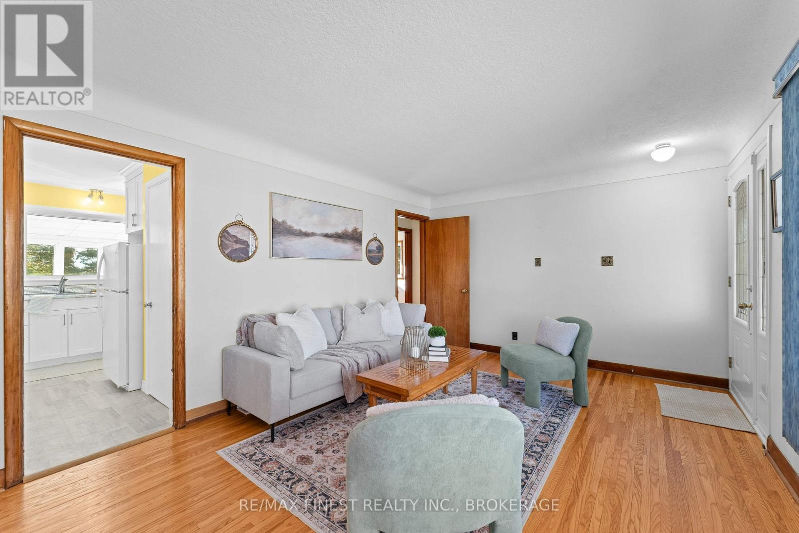 1761 Floyd Avenue, Kingston, Ontario K7L 4V4 - Photo 4 - X12514546