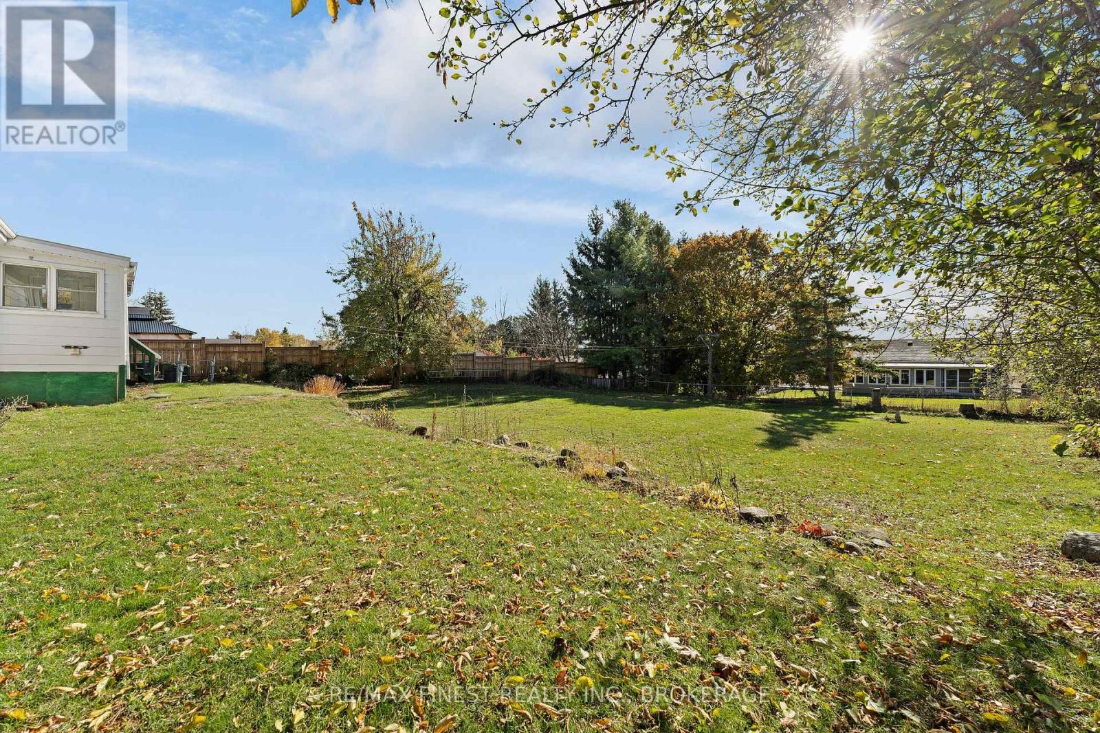 1761 Floyd Avenue, Kingston, Ontario K7L 4V4 - Photo 43 - X12514546