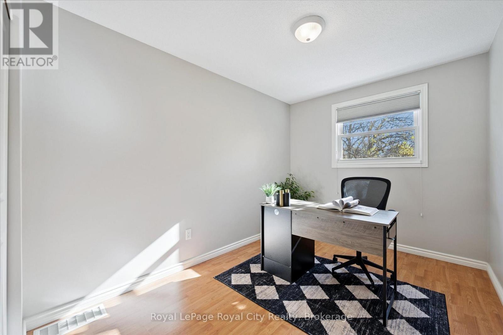 41 Shoemaker Crescent, Guelph (Junction/onward Willow), Ontario  N1K 1J5 - Photo 13 - X12514594