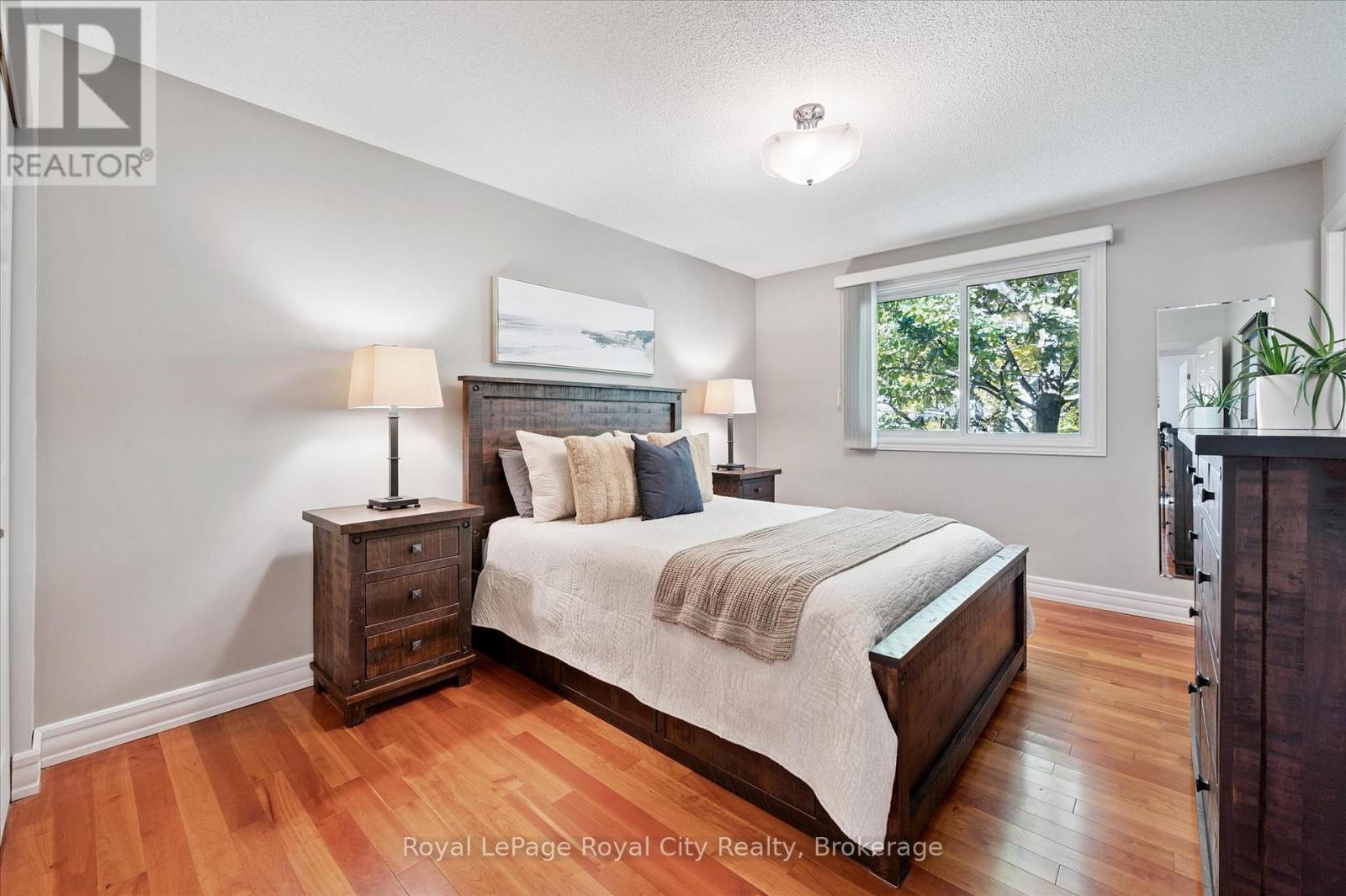 41 Shoemaker Crescent, Guelph (Junction/onward Willow), Ontario  N1K 1J5 - Photo 16 - X12514594