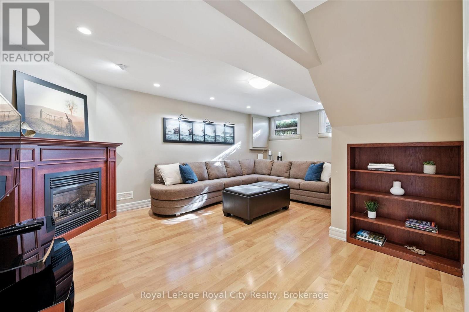 41 Shoemaker Crescent, Guelph (Junction/onward Willow), Ontario  N1K 1J5 - Photo 18 - X12514594