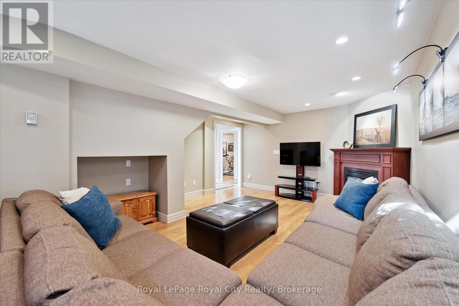 41 Shoemaker Crescent, Guelph (Junction/onward Willow), Ontario  N1K 1J5 - Photo 19 - X12514594