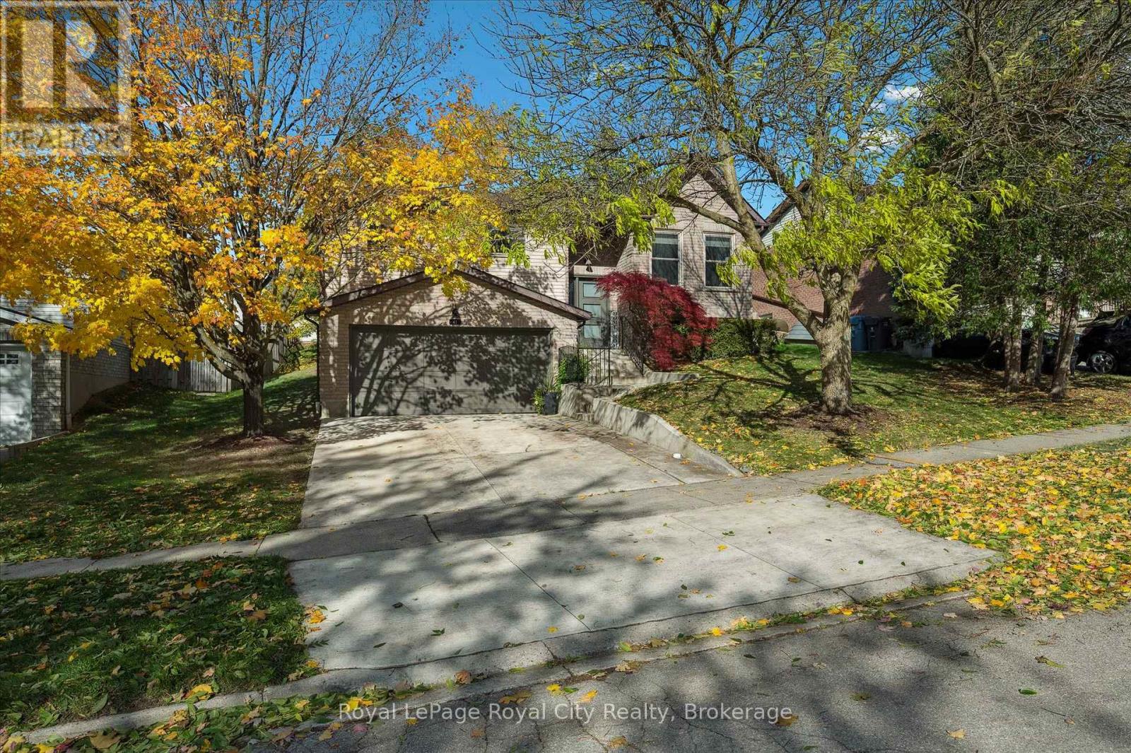 41 Shoemaker Crescent, Guelph (Junction/onward Willow), Ontario  N1K 1J5 - Photo 2 - X12514594