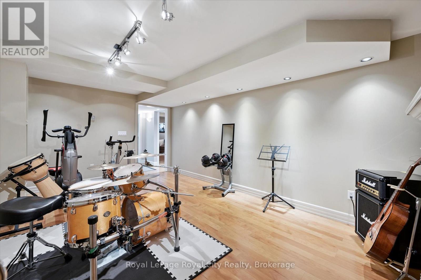 41 Shoemaker Crescent, Guelph (Junction/onward Willow), Ontario  N1K 1J5 - Photo 21 - X12514594