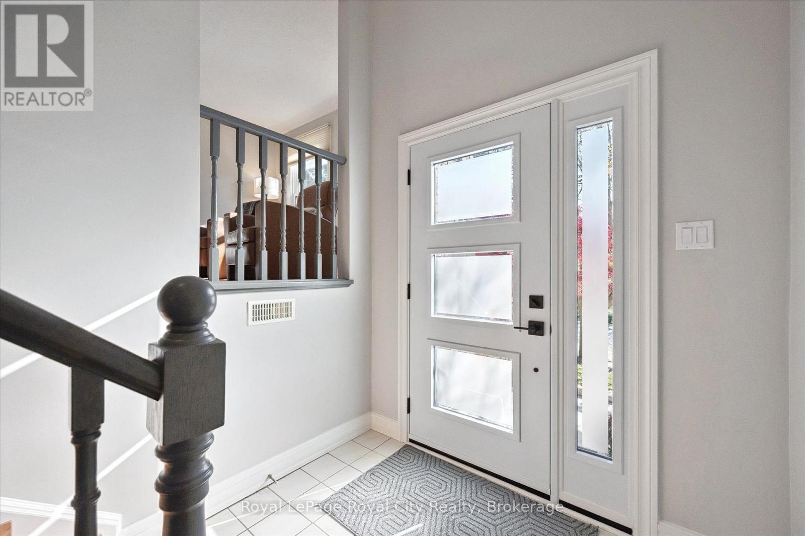 41 Shoemaker Crescent, Guelph (Junction/onward Willow), Ontario  N1K 1J5 - Photo 5 - X12514594