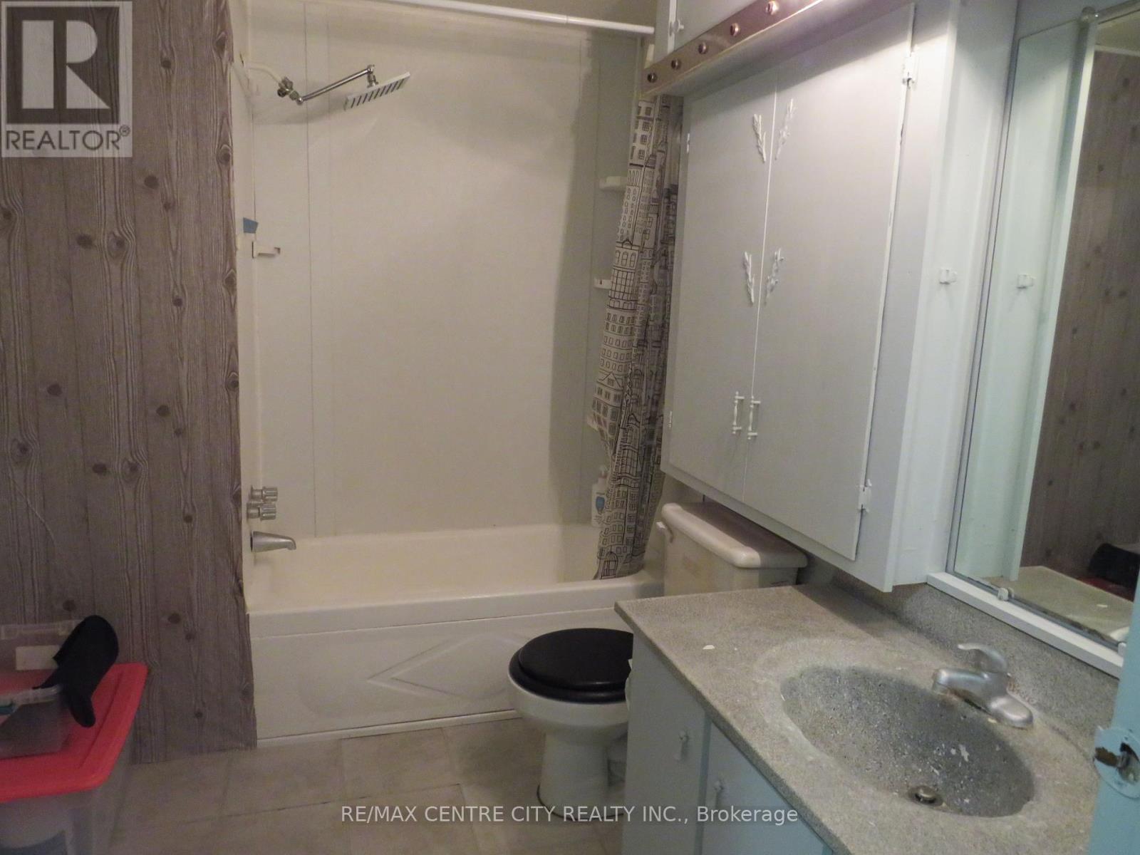 4 - 3902 Dundas Street E, Thames Centre, Ontario  N5V 5C6 - Photo 10 - X12514530