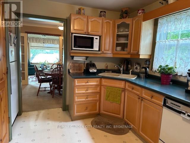 7 Marlatts Road, Thorold, Ontario  L2V 1M9 - Photo 7 - X12292144