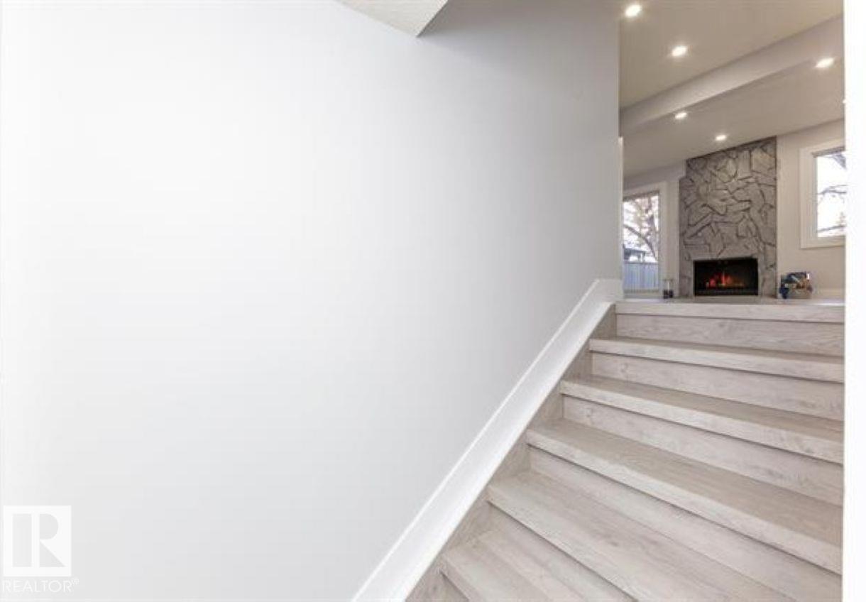 535 Willow Co Nw, Edmonton, Alberta  T5T 2K7 - Photo 4 - E4464827