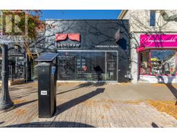 72 LAKESHORE ROAD E, Mississauga, Ontario