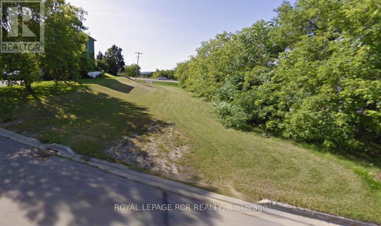 9-11 ANNAMARIA DRIVE, Georgina, Ontario