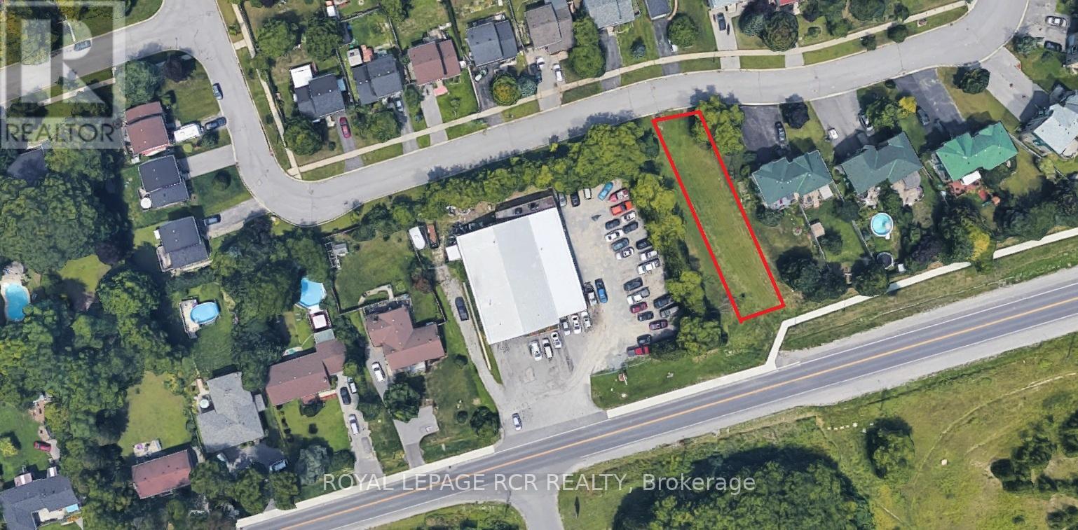 9-11 Annamaria Drive, Georgina, Ontario  L4P 3H8 - Photo 2 - N12514328