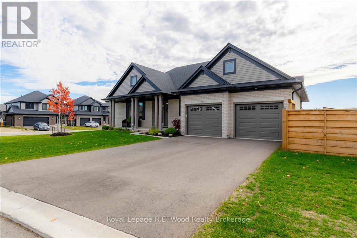 79 Canary Street, Tillsonburg, Ontario  N4G 0K3 - Photo 2 - X12514444