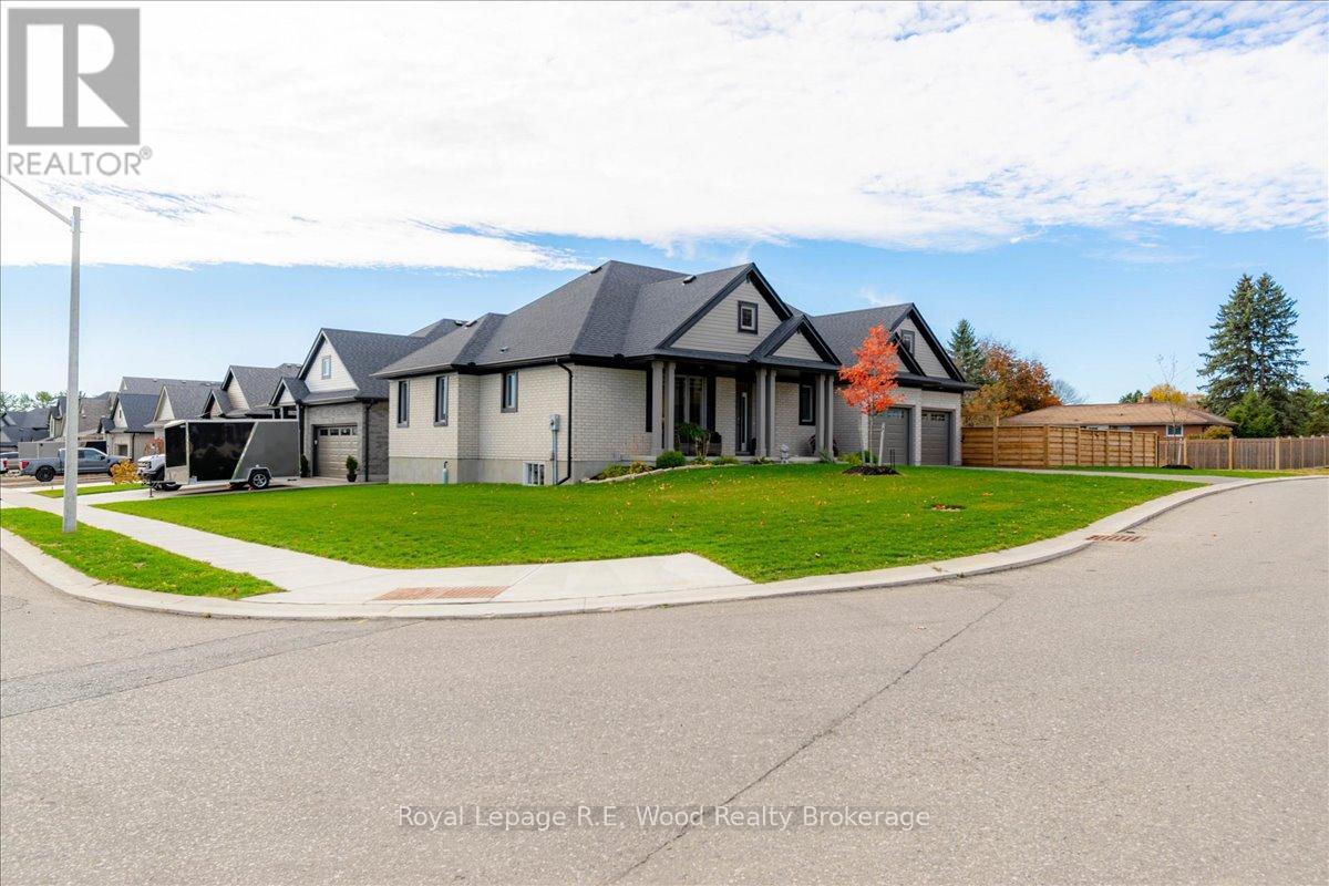 79 Canary Street, Tillsonburg, Ontario  N4G 0K3 - Photo 4 - X12514444