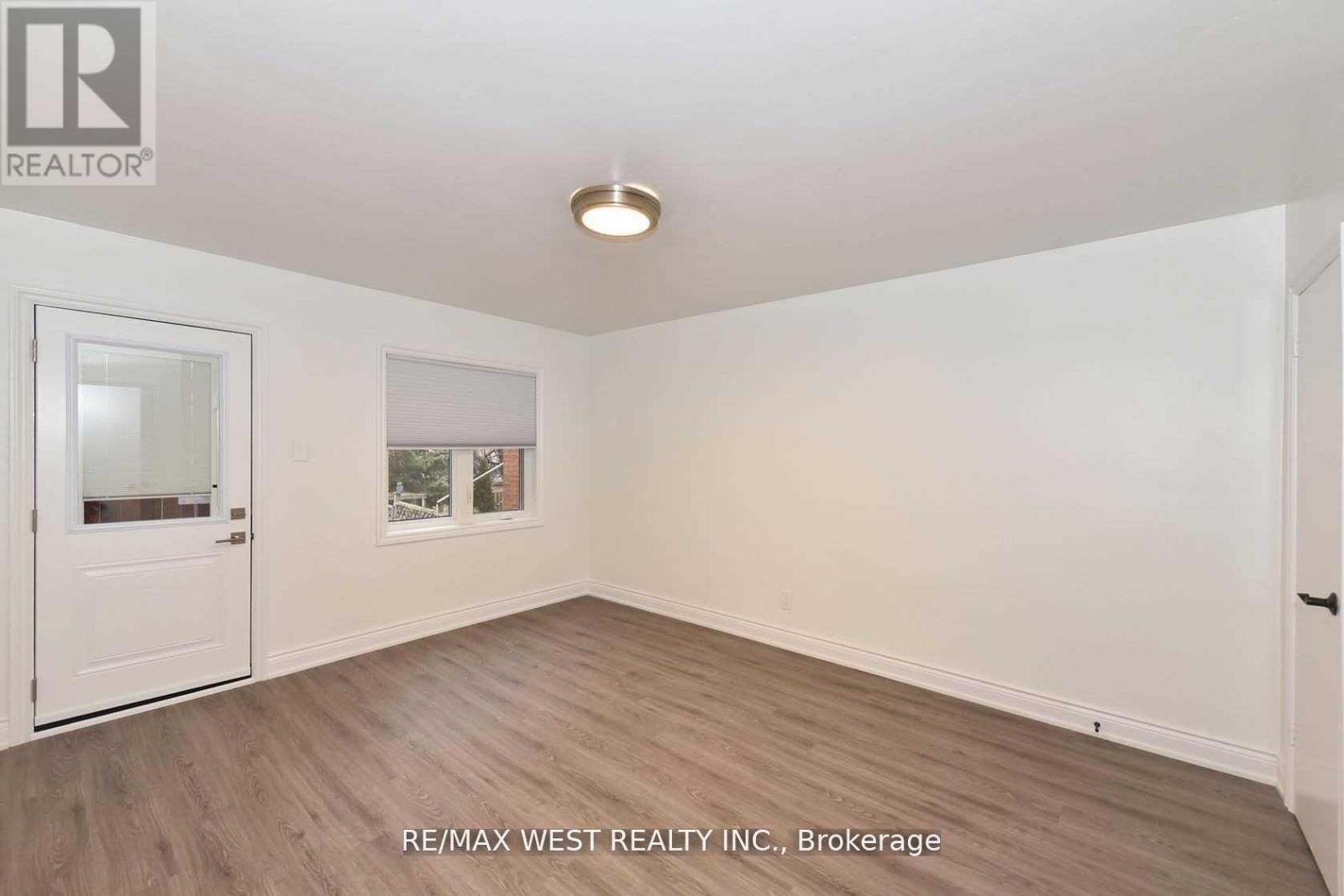 Main - 168 Strathnairn Avenue, Toronto, Ontario  M2M 2G1 - Photo 10 - W12514326