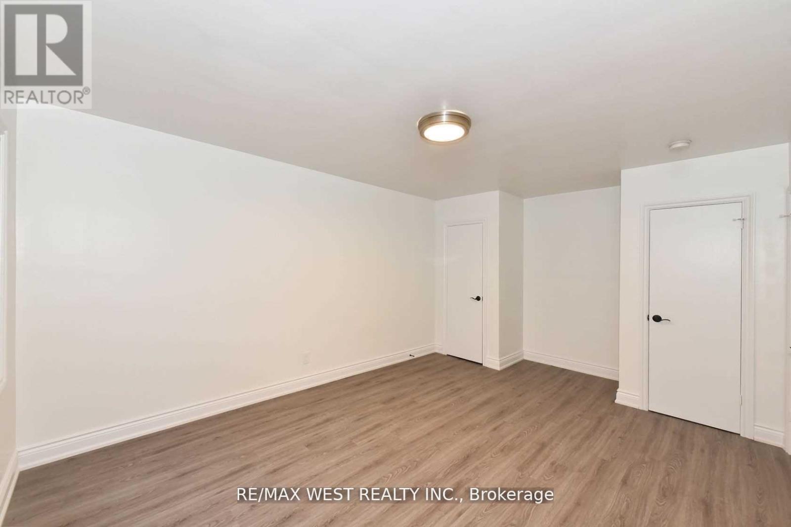 Main - 168 Strathnairn Avenue, Toronto, Ontario  M2M 2G1 - Photo 11 - W12514326