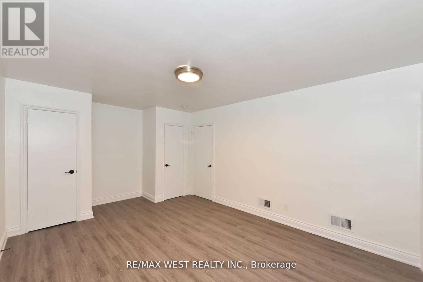 Main - 168 Strathnairn Avenue, Toronto, Ontario  M2M 2G1 - Photo 12 - W12514326