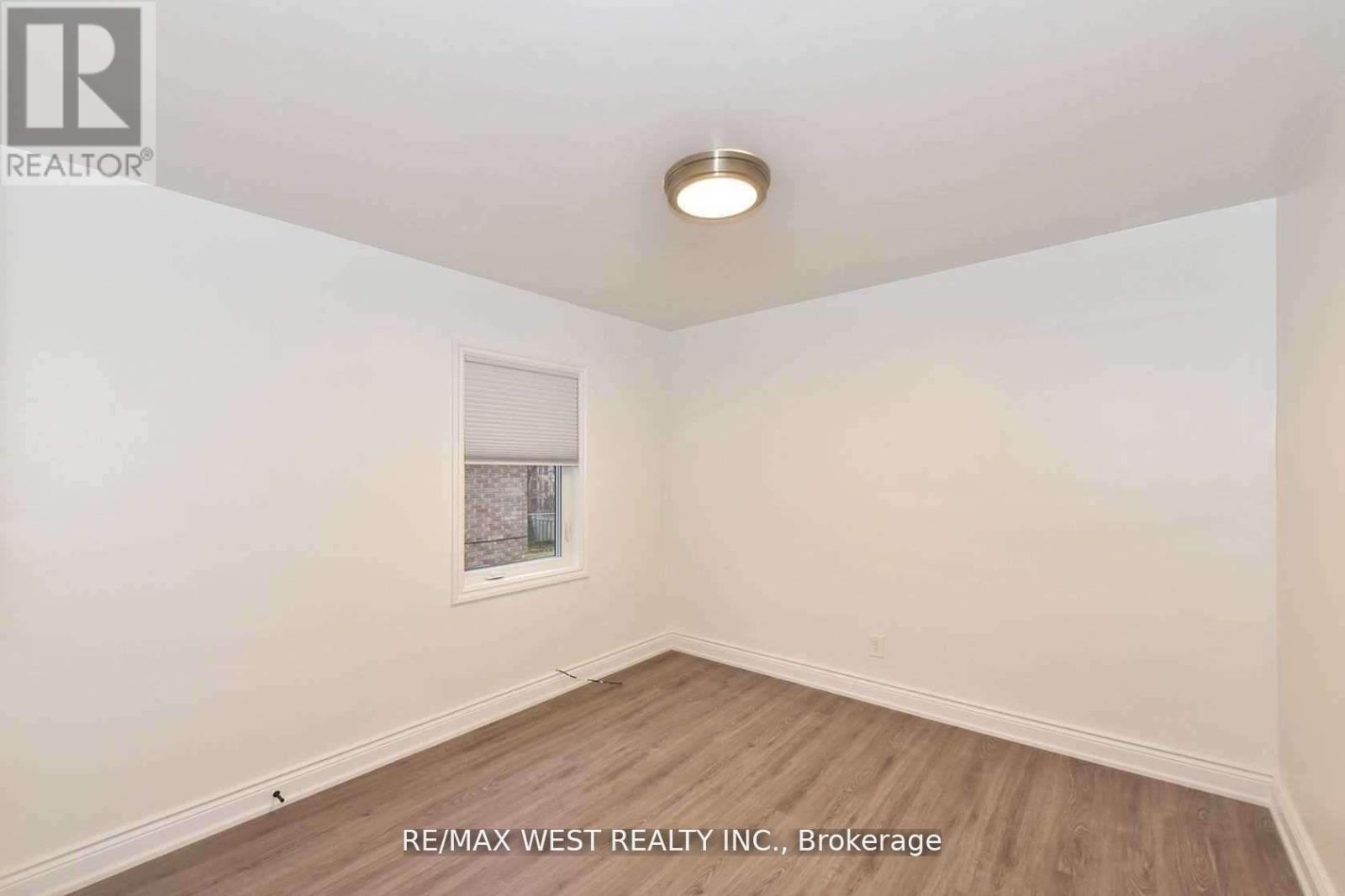 Main - 168 Strathnairn Avenue, Toronto, Ontario  M2M 2G1 - Photo 13 - W12514326