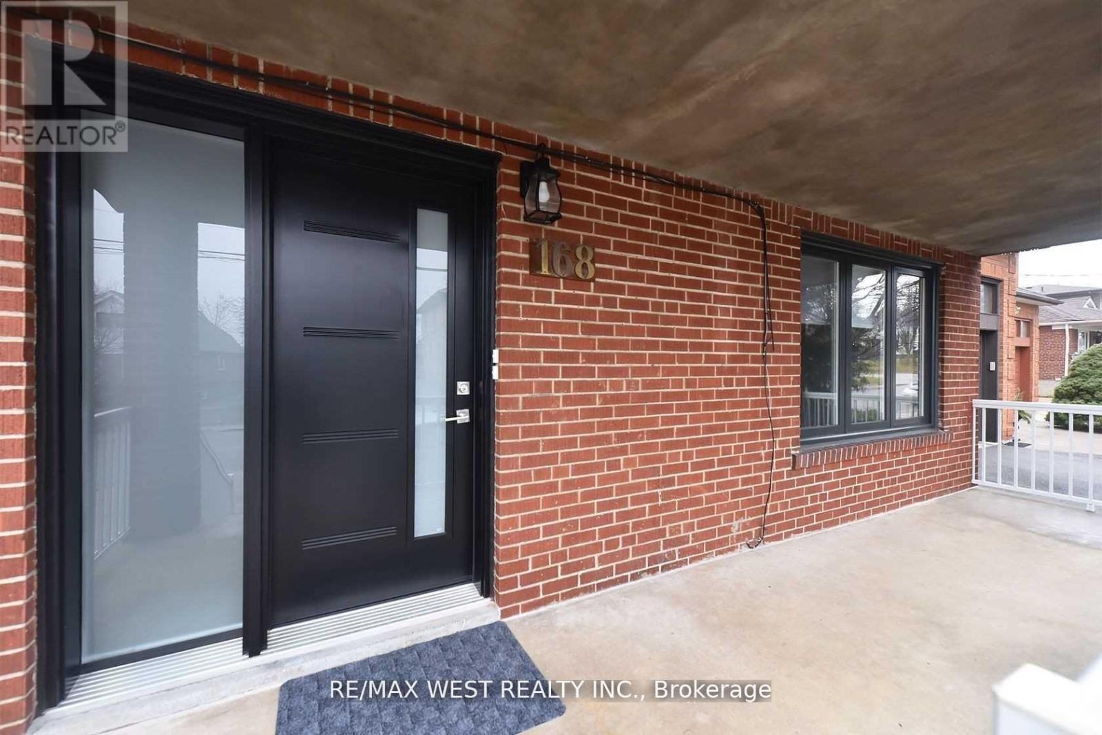 Main - 168 Strathnairn Avenue, Toronto, Ontario  M2M 2G1 - Photo 2 - W12514326