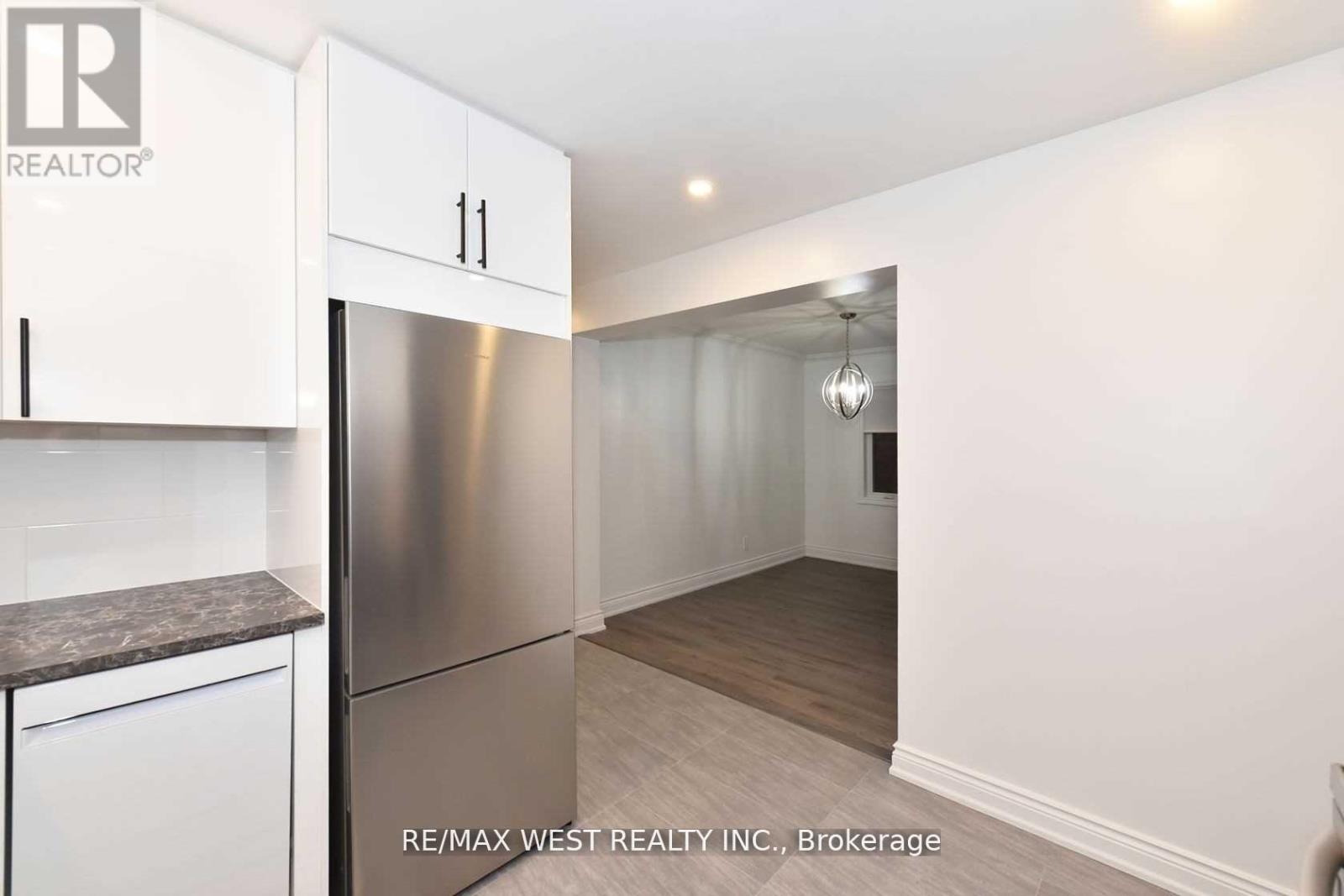 Main - 168 Strathnairn Avenue, Toronto, Ontario  M2M 2G1 - Photo 9 - W12514326