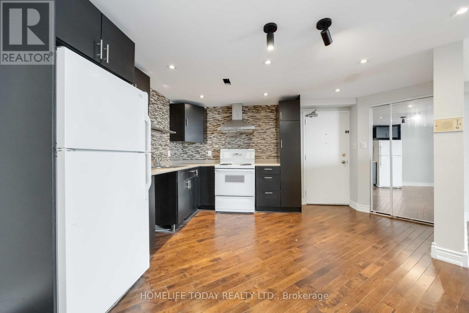 1603 - 330 Dixon Road, Toronto, Ontario  M9R 1S9 - Photo 13 - W12514376