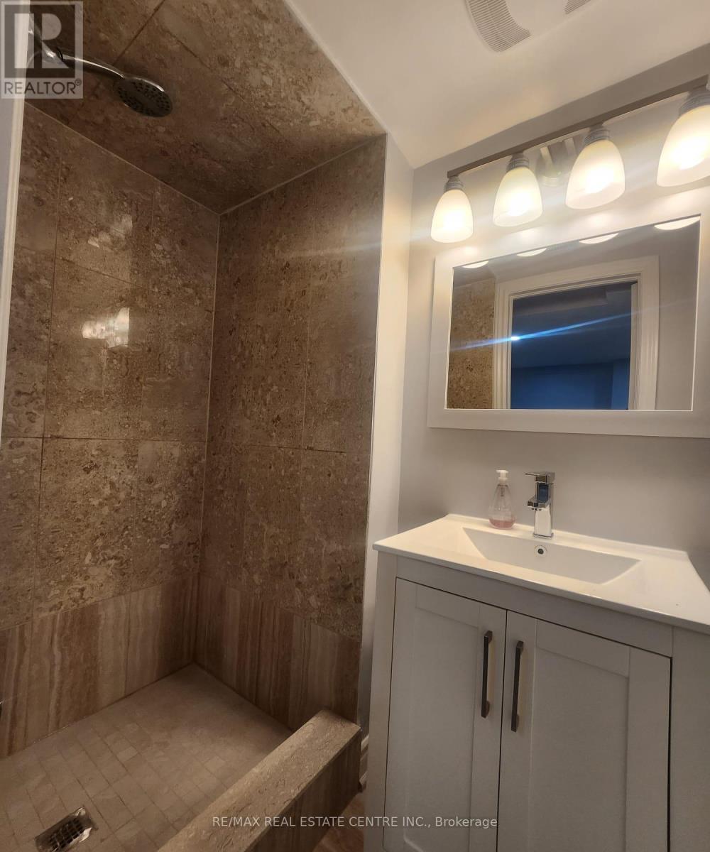 42 Baha (Basement) Crescent, Brampton, Ontario  L7A 2J3 - Photo 24 - W12514414