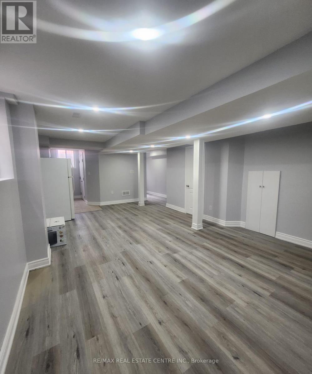 42 Baha (Basement) Crescent, Brampton, Ontario  L7A 2J3 - Photo 3 - W12514414