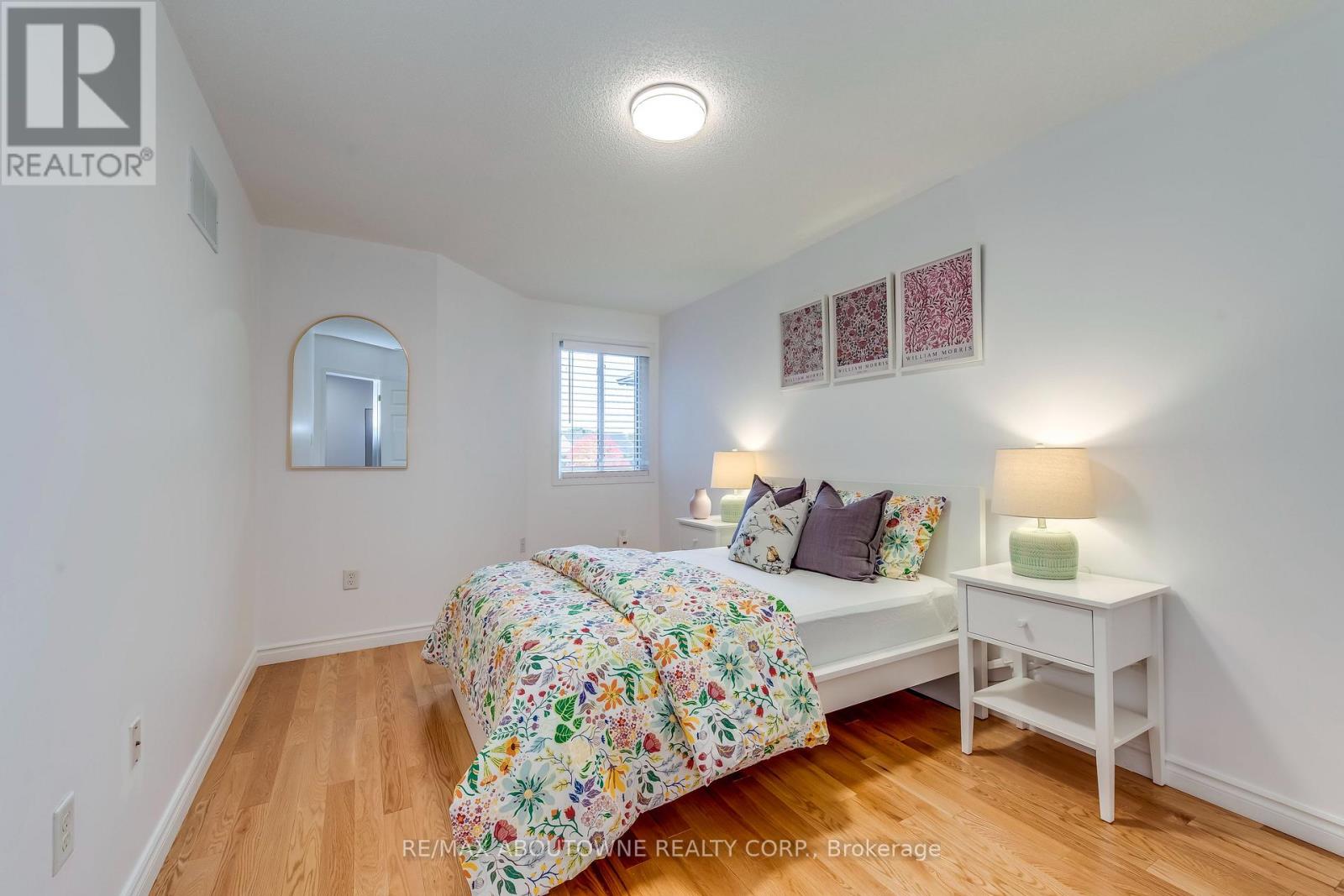 2246 Fairbairn Court, Oakville, Ontario  L6M 4R2 - Photo 28 - W12512962