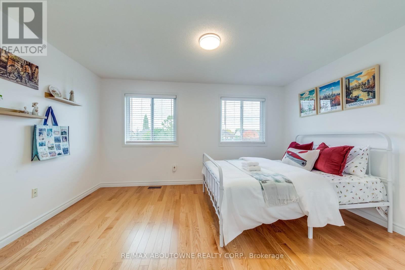 2246 Fairbairn Court, Oakville, Ontario  L6M 4R2 - Photo 30 - W12512962