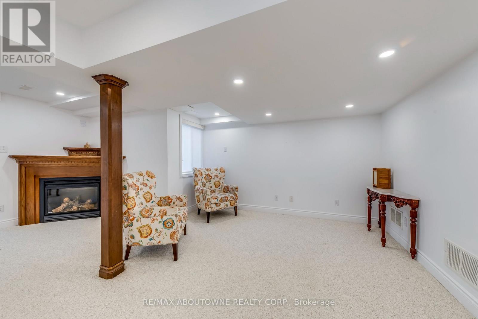 2246 Fairbairn Court, Oakville, Ontario  L6M 4R2 - Photo 37 - W12512962