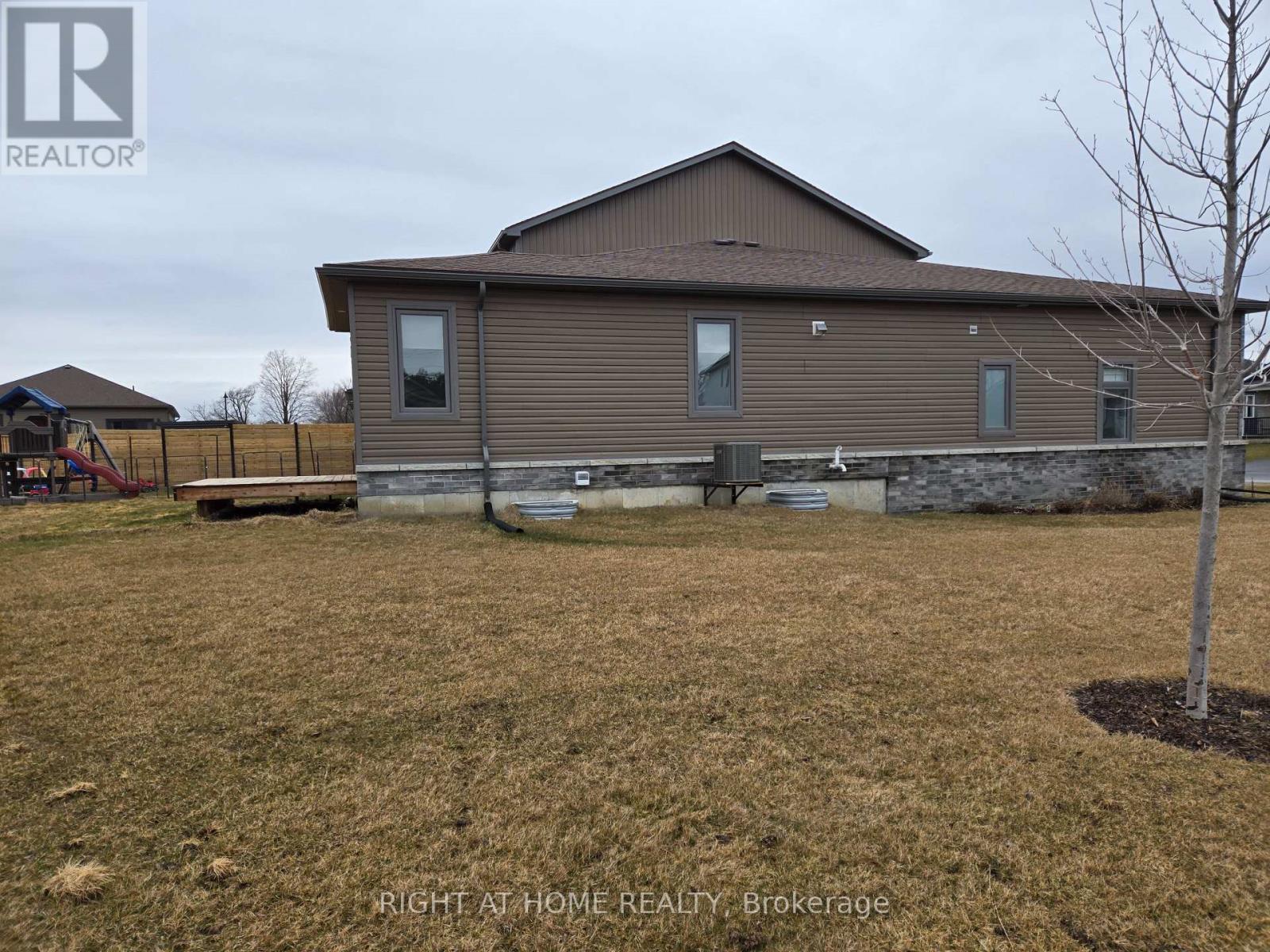 Main - 22 Allen Street, Prince Edward County, Ontario  K0K 2T0 - Photo 24 - X12510490