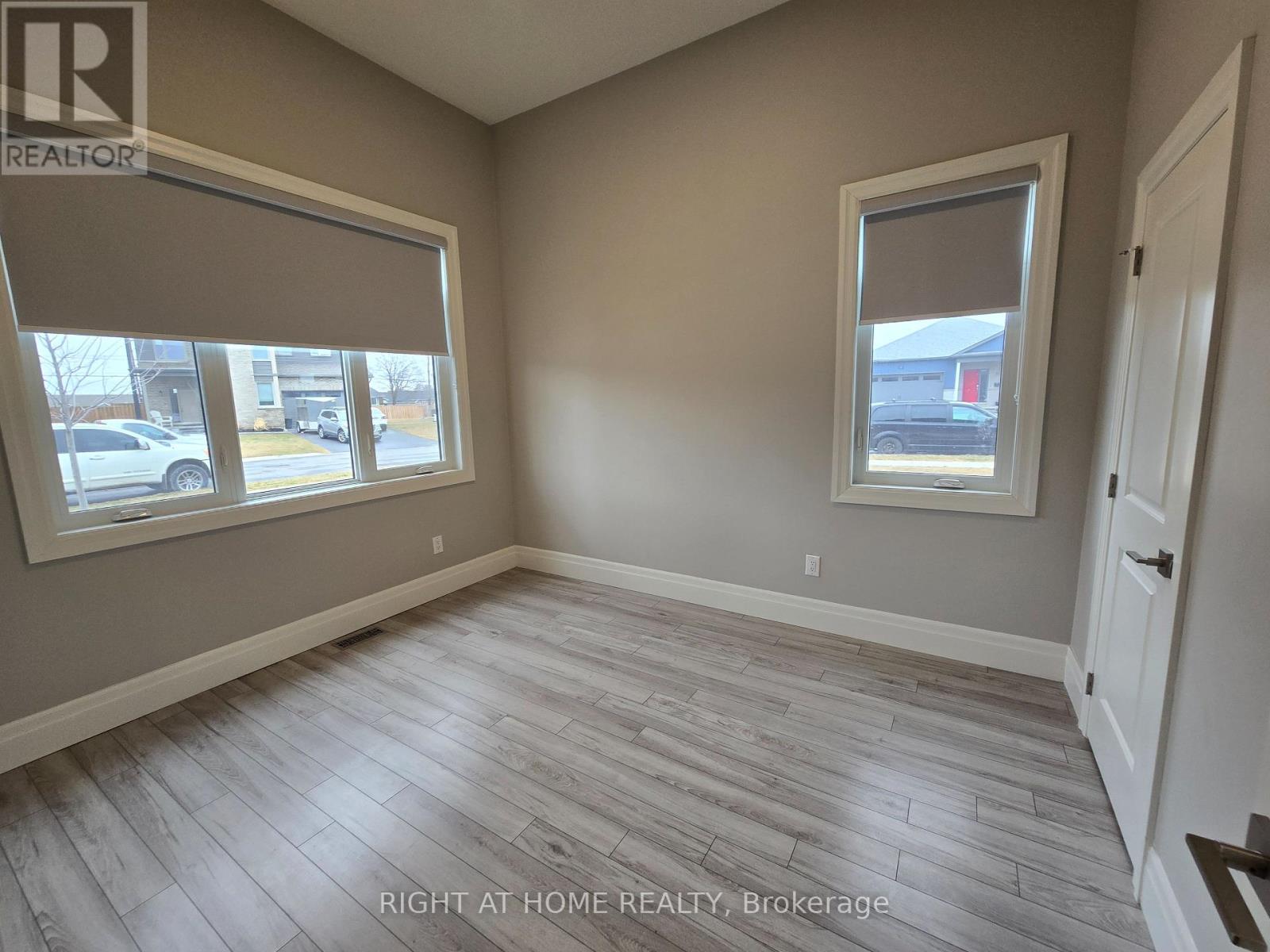 Main - 22 Allen Street, Prince Edward County, Ontario  K0K 2T0 - Photo 4 - X12510490