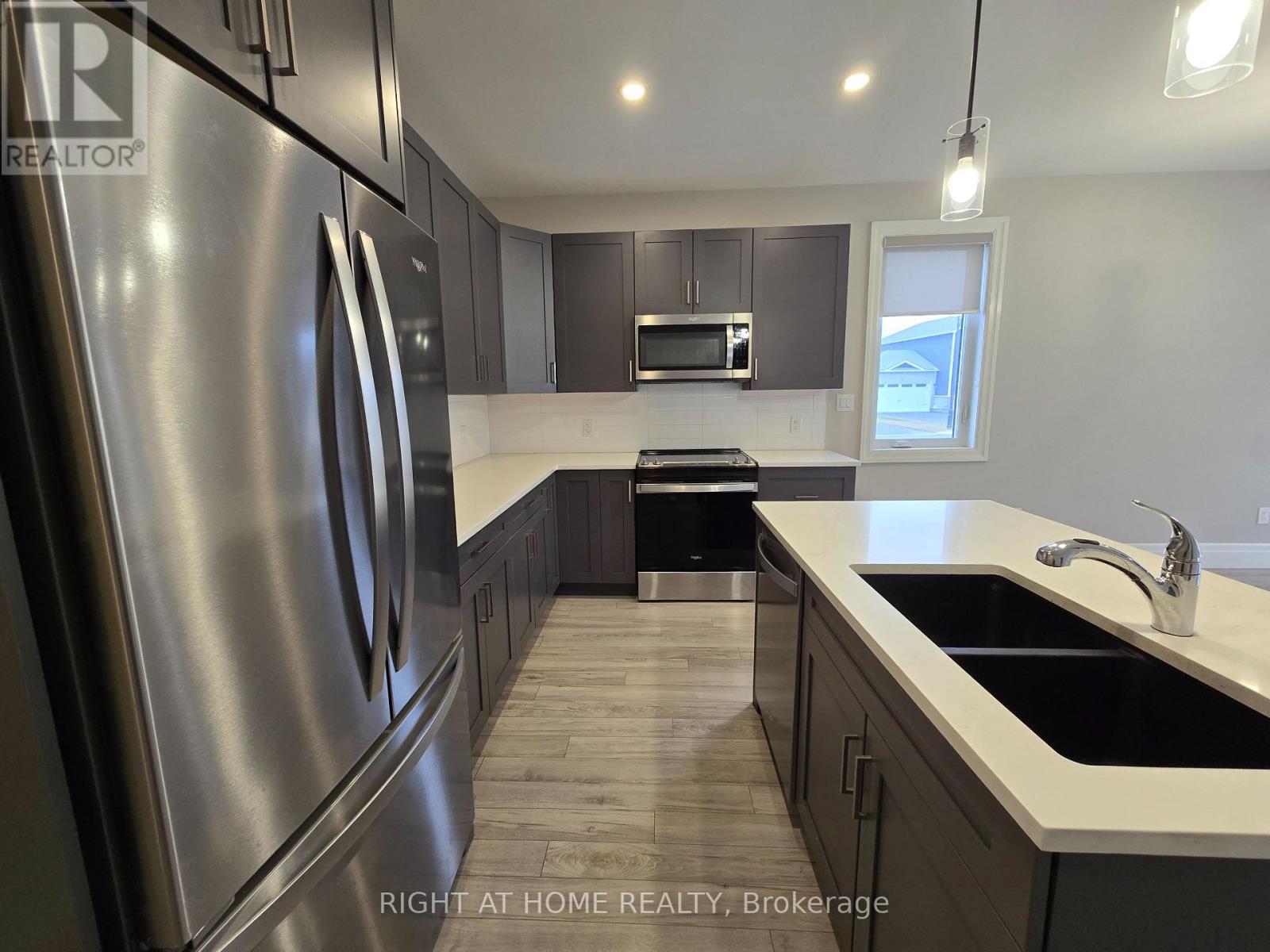 Main - 22 Allen Street, Prince Edward County, Ontario  K0K 2T0 - Photo 10 - X12510490