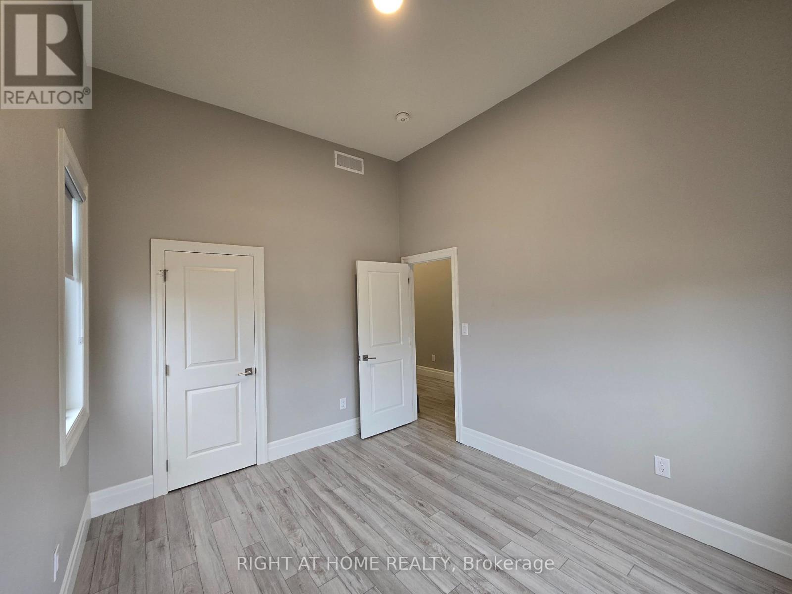 Main - 22 Allen Street, Prince Edward County, Ontario  K0K 2T0 - Photo 5 - X12510490