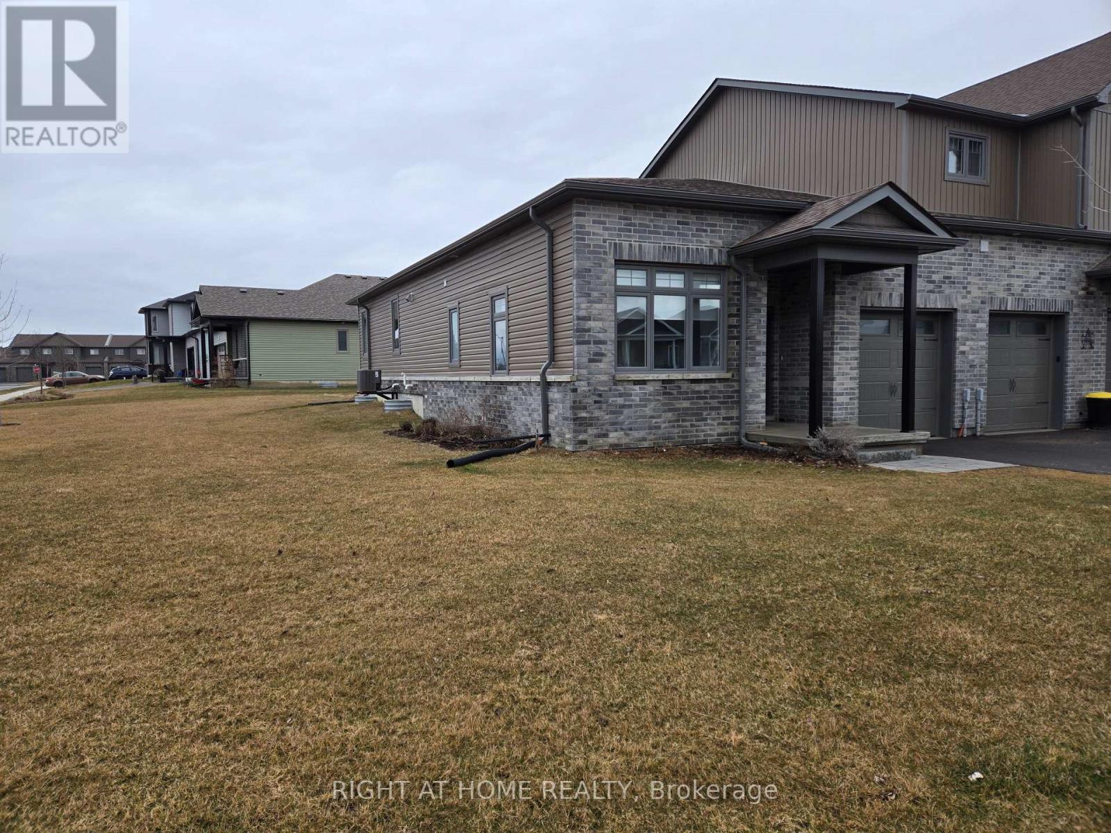 Main - 22 Allen Street, Prince Edward County, Ontario  K0K 2T0 - Photo 2 - X12510490
