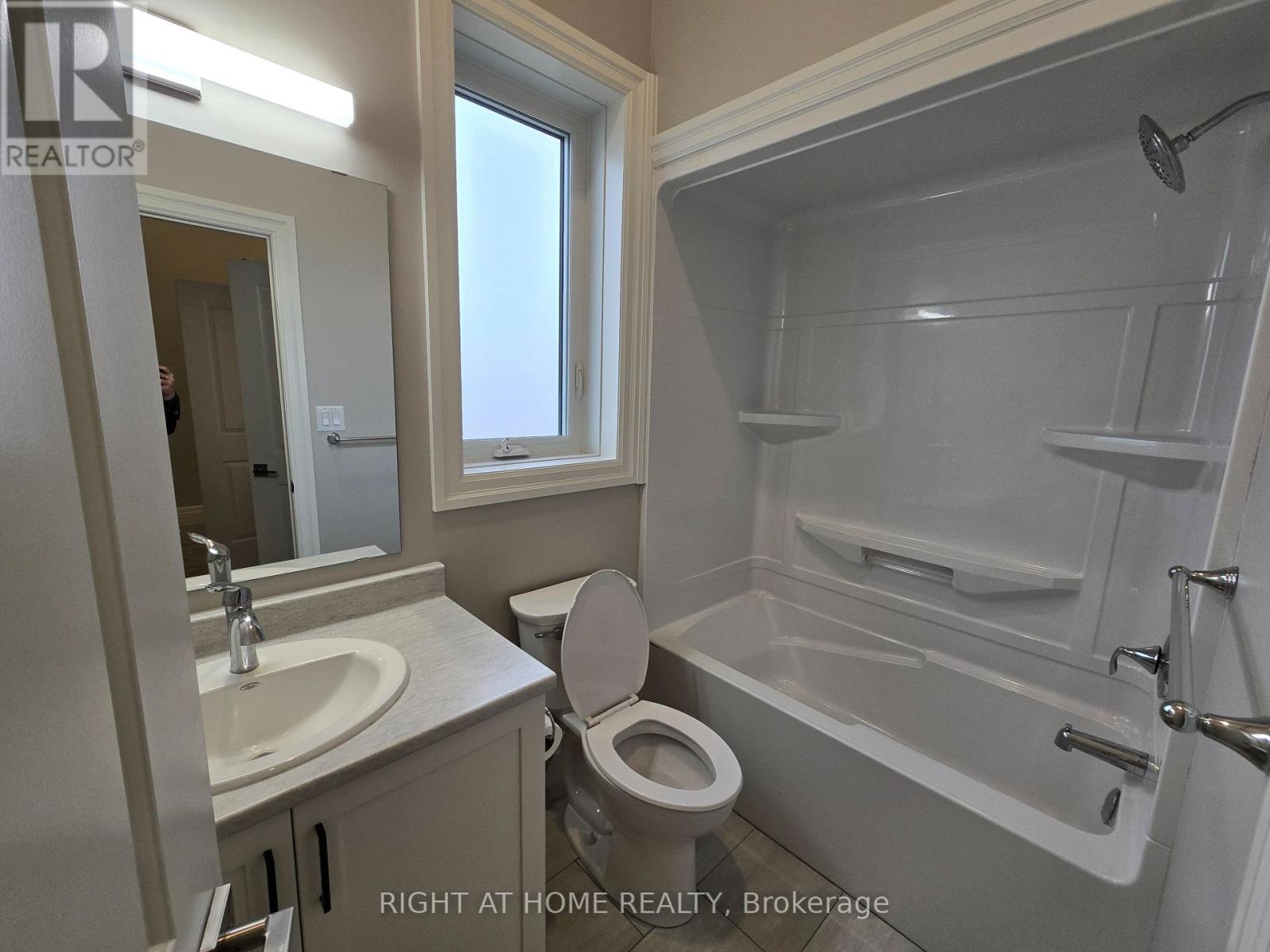 Main - 22 Allen Street, Prince Edward County, Ontario  K0K 2T0 - Photo 7 - X12510490