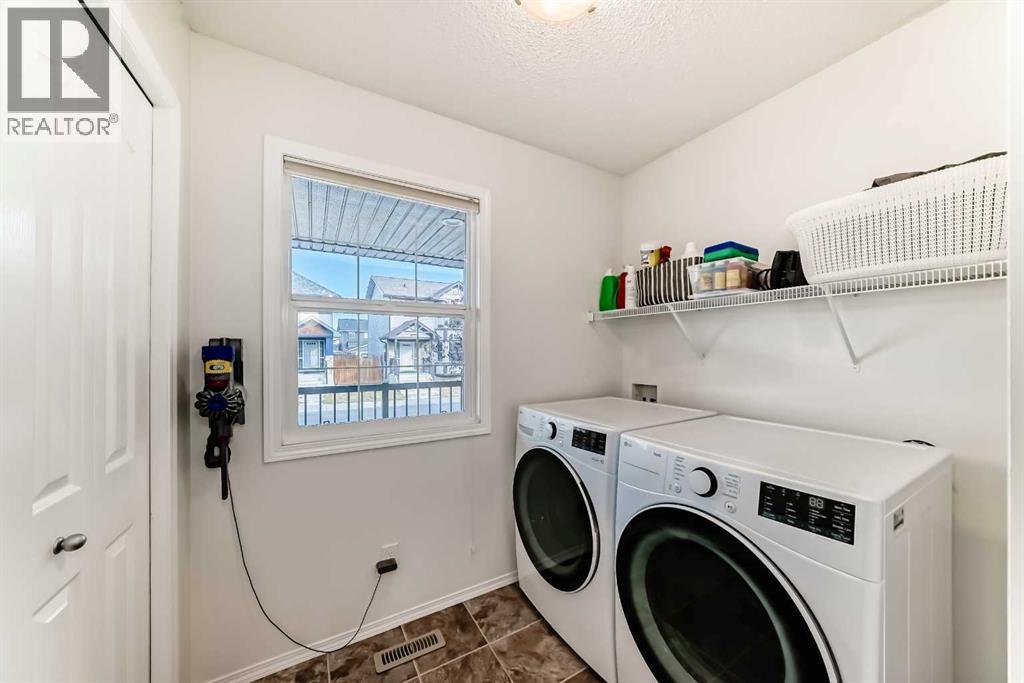 1809 Baywater Gardens Sw, Airdrie, Alberta  T4B 0B1 - Photo 20 - A2266176