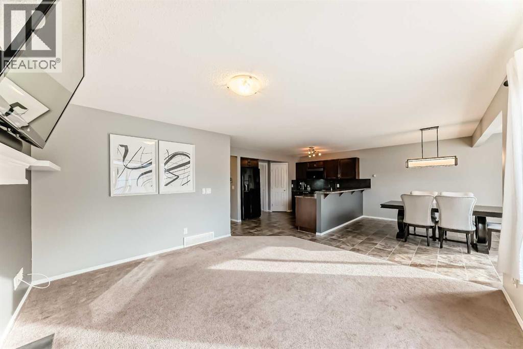 1809 Baywater Gardens Sw, Airdrie, Alberta  T4B 0B1 - Photo 9 - A2266176