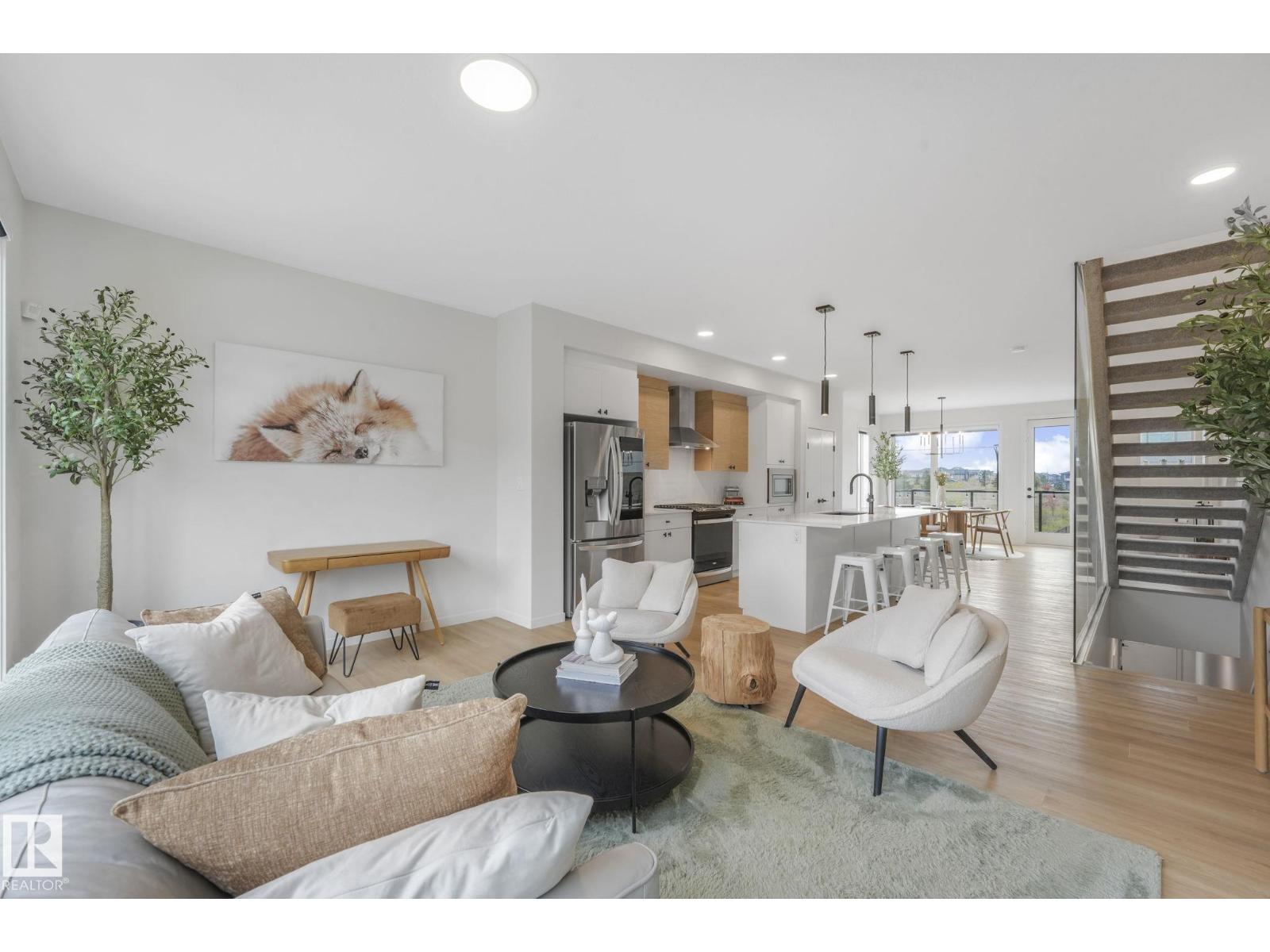 488 38A ST SW, Edmonton, Alberta