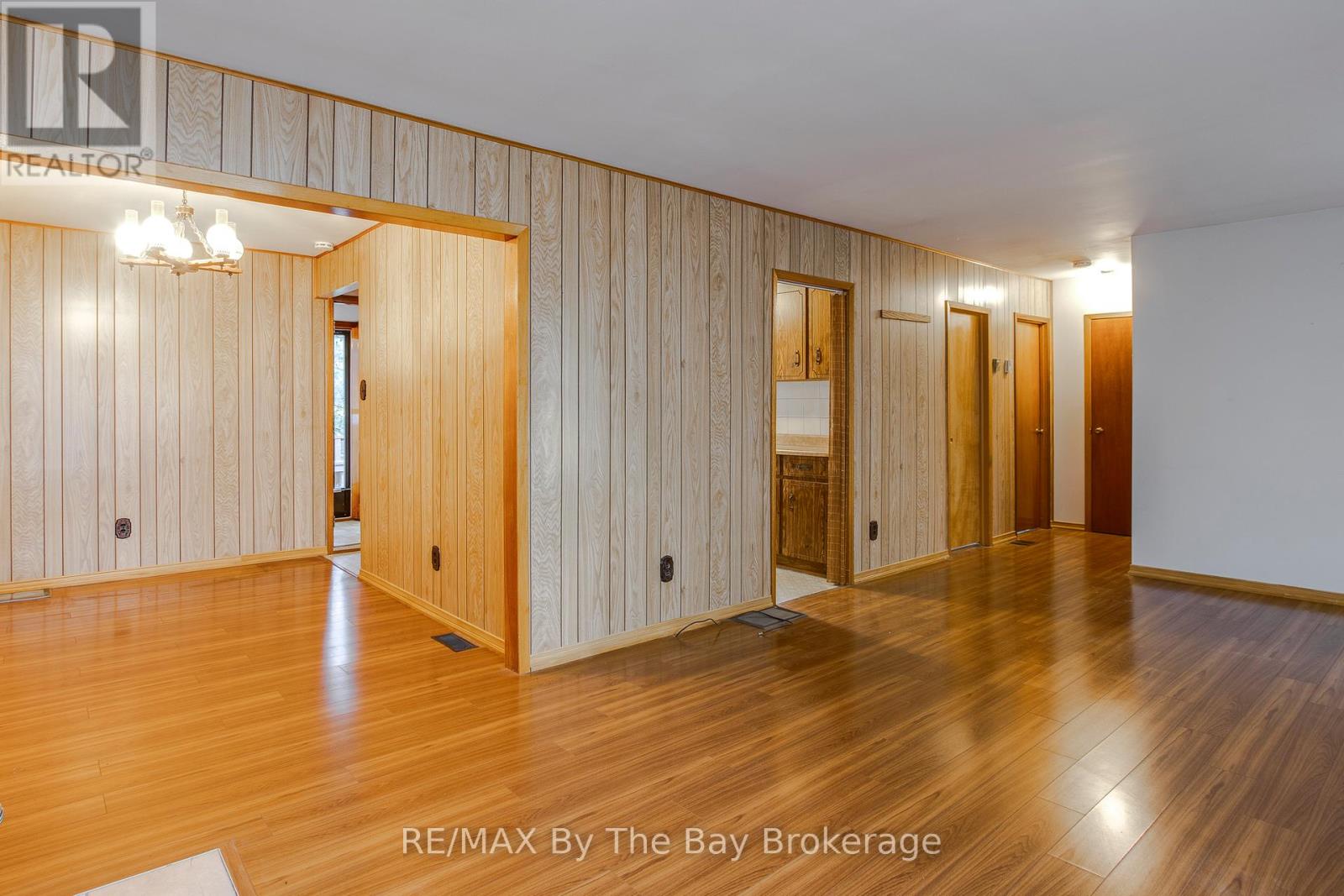 57 Tall Pines Drive, Tiny, Ontario L9M 0H4 - Photo 12 - S12490294