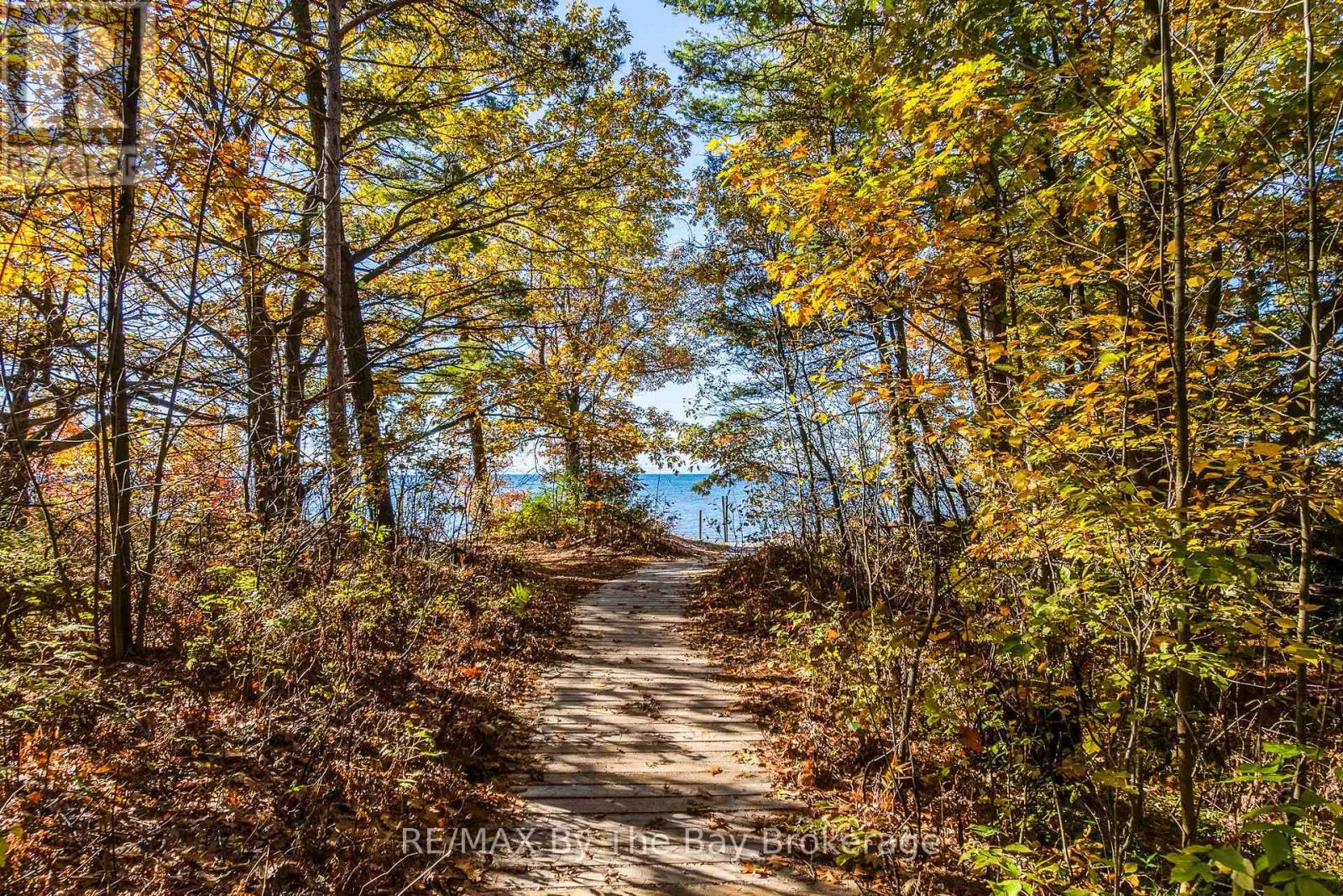 57 Tall Pines Drive, Tiny, Ontario L9M 0H4 - Photo 15 - S12490294