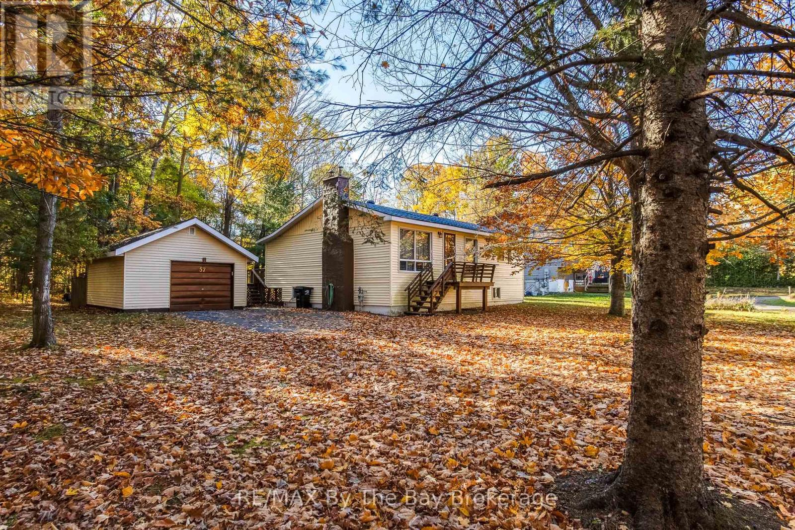 57 Tall Pines Drive, Tiny, Ontario L9M 0H4 - Photo 27 - S12490294