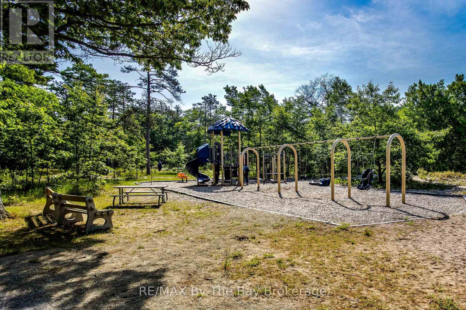 57 Tall Pines Drive, Tiny, Ontario L9M 0H4 - Photo 36 - S12490294